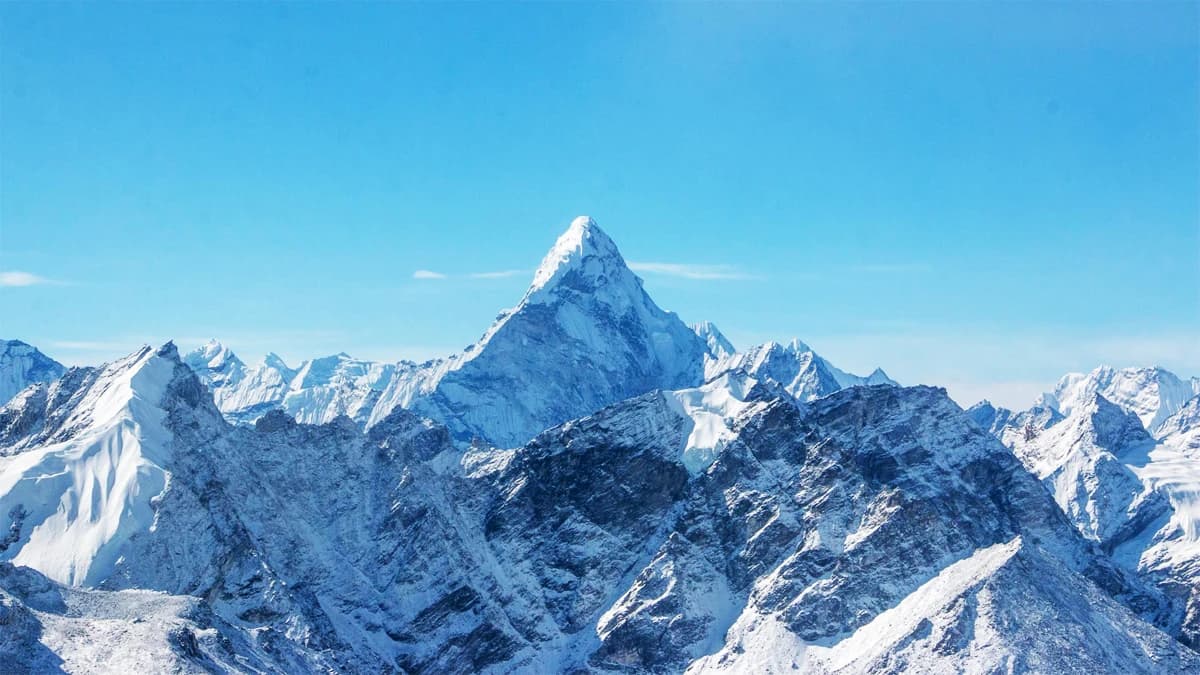 Ama Dablam Climbing - 30 Days