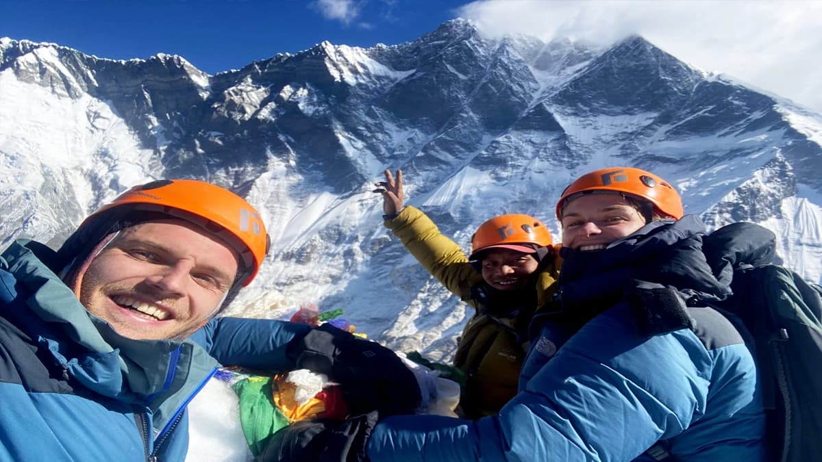 Three Pass With Island Peak Climbing