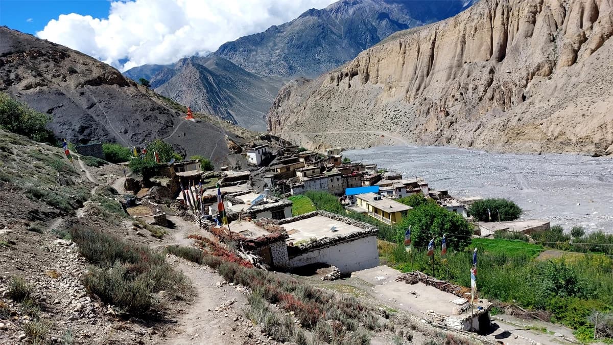 Short Annapurna Circuit Trek-15 days