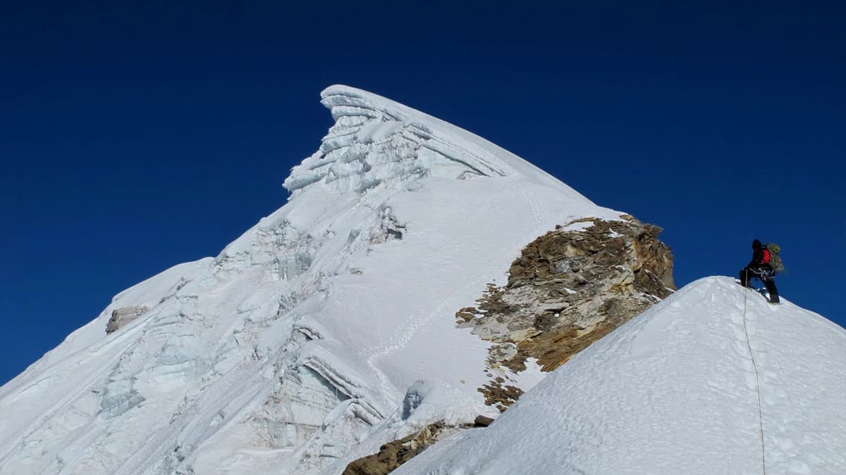 Lobuche East and Island Peak Climbing