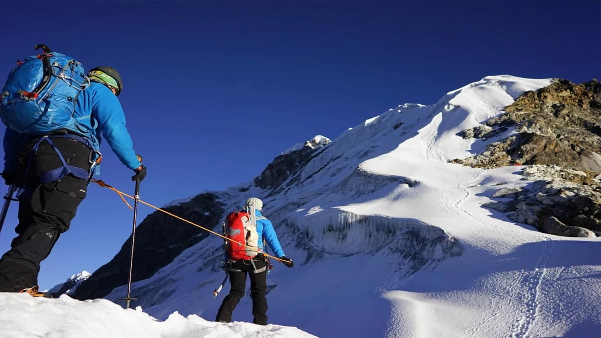 Ama Dablam Climbing - 30 Days