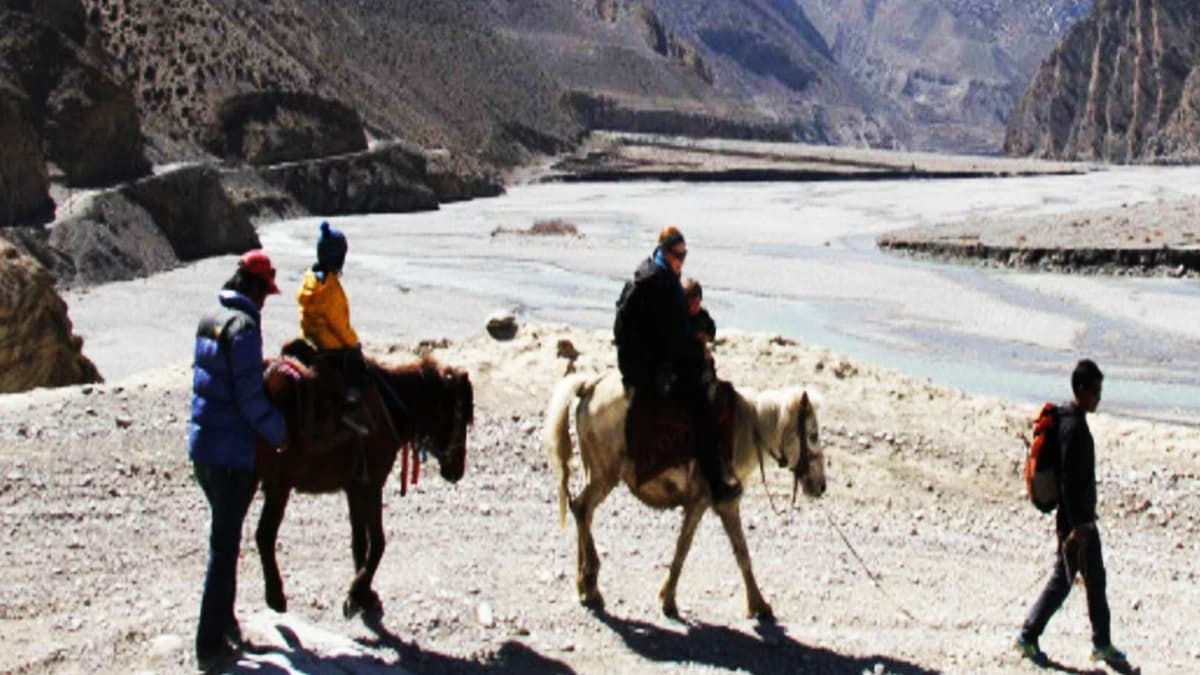 Lower Mustang Horse Riding Tour