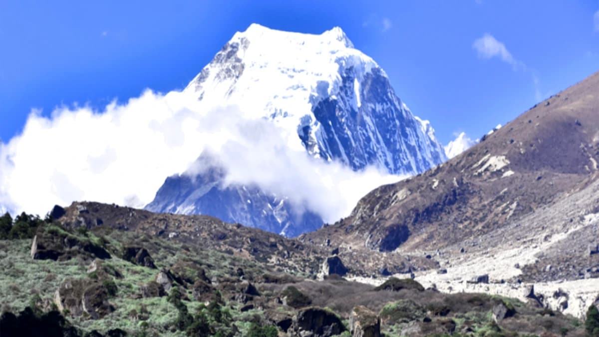 Makalu Sherpani Col Trek-24 Days