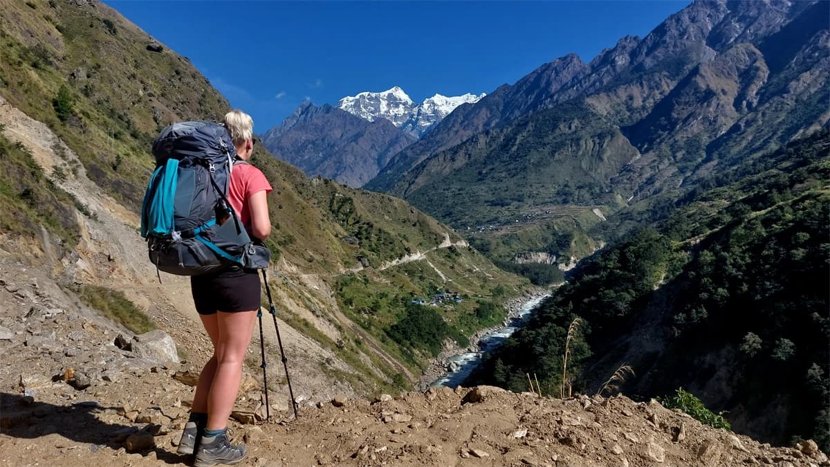 short Manaslu Circuit Trek