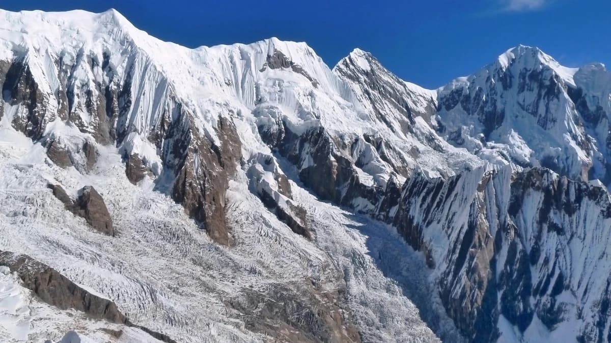 Pisang Peak Climbing