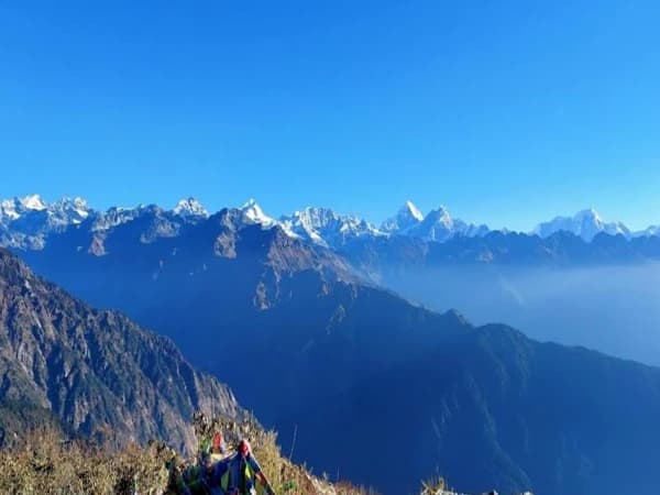 Ama Yangi Trekking