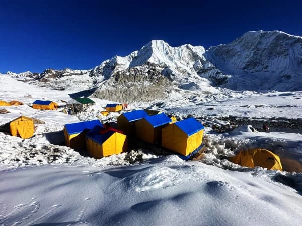 Baruntse Peak Expedition