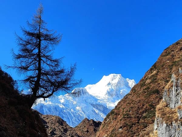 Pungen Gomba Trek