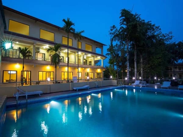 Resort Chitwan 2