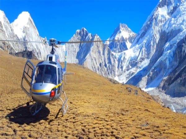 Everest Base Camp trek with return helicopter