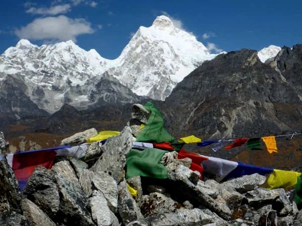 Kanchenjunga Circuit Trek-17 Days