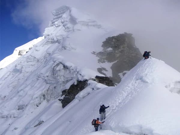 Mera Lobuche Peak Climbing