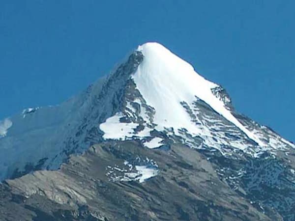 Pisang Peak Climbing
