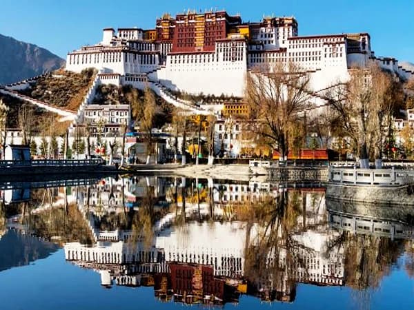 Overland Lhasa tour with Everest Base Camp