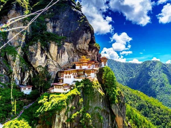 Bhutan Cultural Tour: 5 Nights/ 6 Days