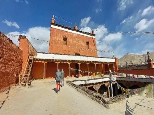 Upper Mustang Trekking